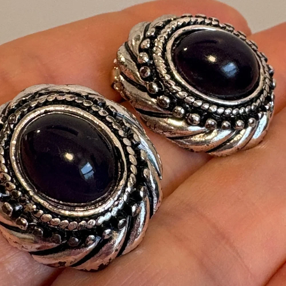 Avon Y2K Amethyst Cabochon Earrings Vintage Style Silver Statement Studs NIB 181 - Picture 6 of 14